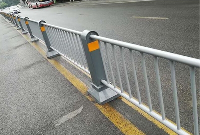 玄武岩纤维隔离护栏